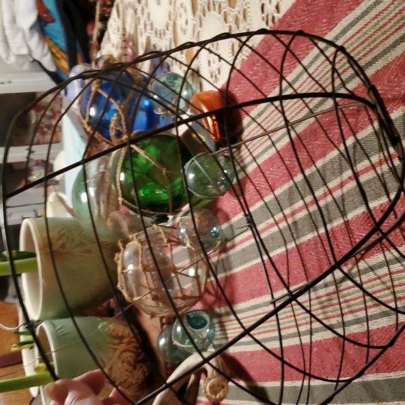 💥SOLD💥Antique wire farm basket - Picture 8 of 12